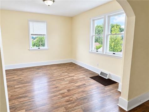 1413 Robbins Avenue North Apollo PA 15673