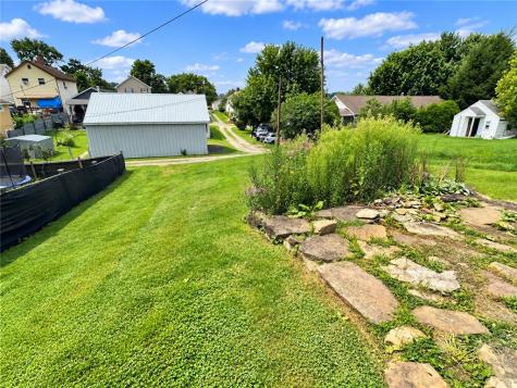 1413 Robbins Avenue North Apollo PA 15673