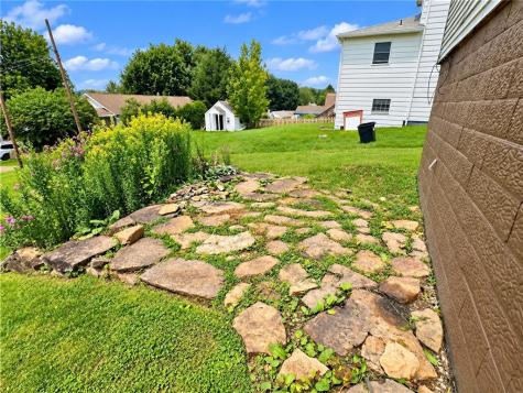 1413 Robbins Avenue North Apollo PA 15673