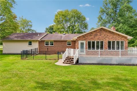 127 Lakeview Street North Beaver Township PA 16112