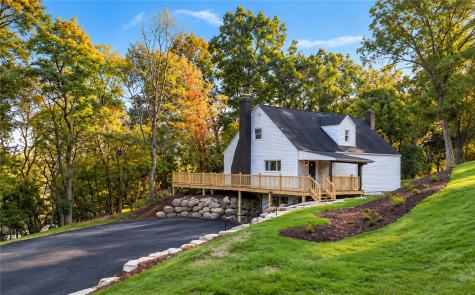 5924 Kings School Road Bethel Park PA 15102