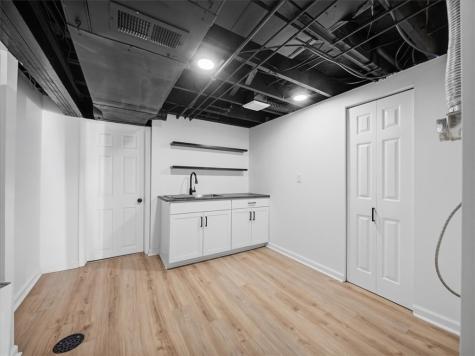 5924 Kings School Road Bethel Park PA 15102