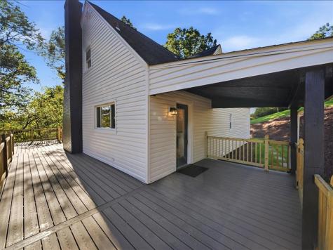 5924 Kings School Road Bethel Park PA 15102