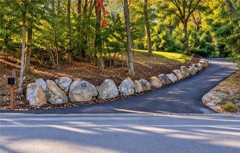 5924 Kings School Road Bethel Park PA 15102