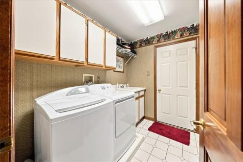 114 Hidden Valley Court Ohio Township PA 15143