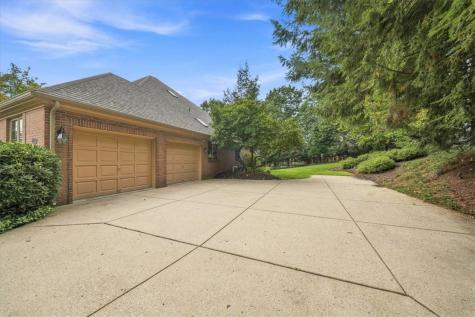 114 Hidden Valley Court Ohio Township PA 15143