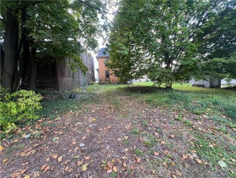 1031 E Washington Street New Castle PA 16101