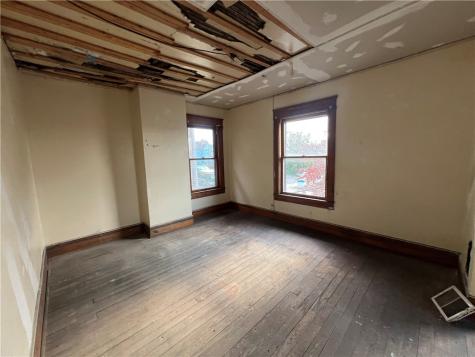 1031 E Washington Street New Castle PA 16101