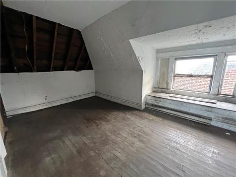 1031 E Washington Street New Castle PA 16101