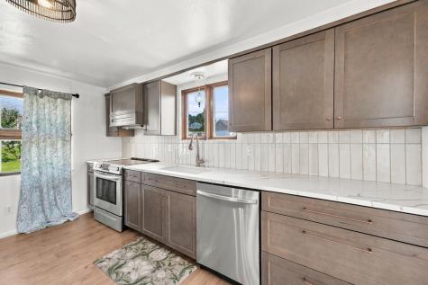 121 Crescent Street Evans City Boro PA 16033