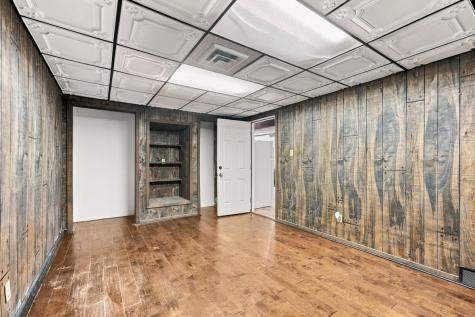 121 Crescent Street Evans City Boro PA 16033