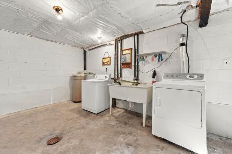 121 Crescent Street Evans City Boro PA 16033