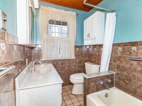 156 Taylor Avenue Beaver PA 15009
