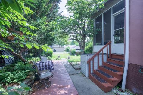 156 Taylor Avenue Beaver PA 15009