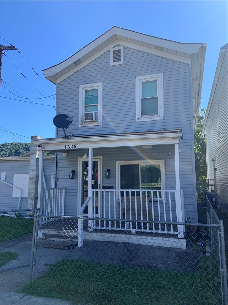 1626 6th Avenue Beaver Falls PA 15010
