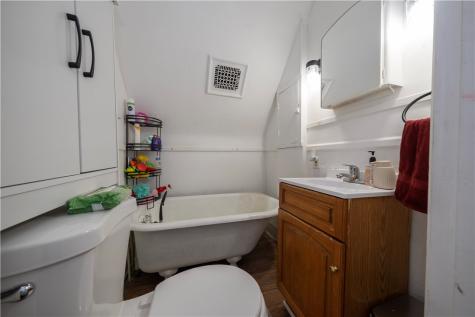 236 Kennedy Avenue Perry Hilltop PA 15214