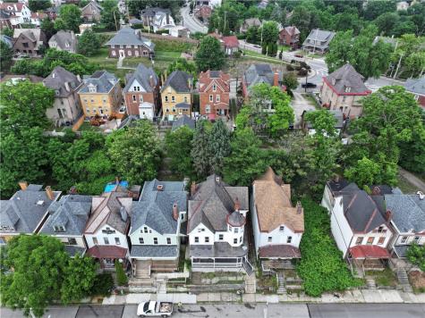 236 Kennedy Avenue Perry Hilltop PA 15214