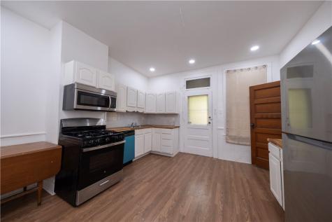 236 Kennedy Avenue Perry Hilltop PA 15214
