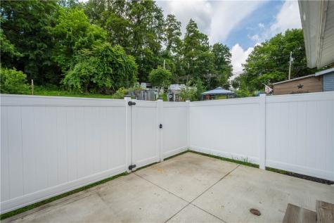 412 Grant Street Centerville PA 15358