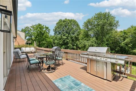 1711 Sturbridge Drive Franklin Park PA 15143