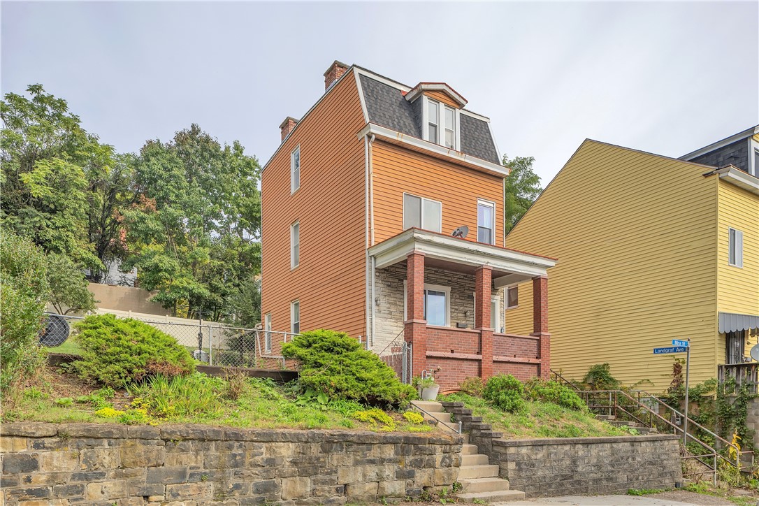 912 Mina Street Spring Hill PA 15212