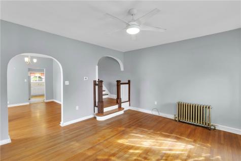 912 Mina Street Spring Hill PA 15212