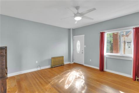 912 Mina Street Spring Hill PA 15212