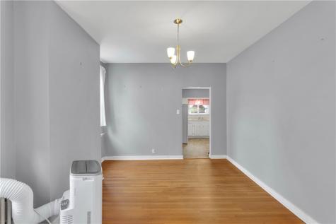 912 Mina Street Spring Hill PA 15212