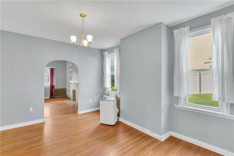 912 Mina Street Spring Hill PA 15212