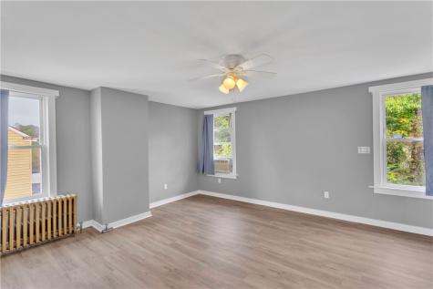 912 Mina Street Spring Hill PA 15212