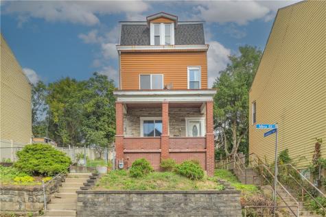 912 Mina Street Spring Hill PA 15212