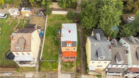 912 Mina Street Spring Hill PA 15212