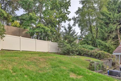 912 Mina Street Spring Hill PA 15212