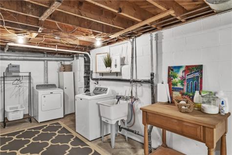 207 Clifford Avenue O'hara PA 15238