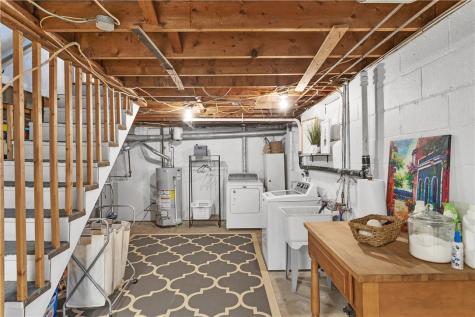 207 Clifford Avenue O'hara PA 15238
