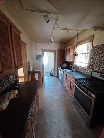 408 1st Avenue Ellwood City PA 16117