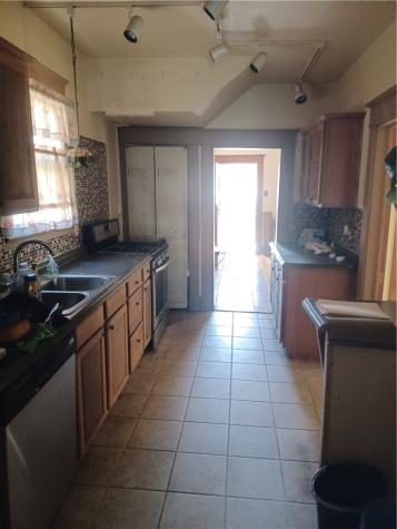 408 1st Avenue Ellwood City PA 16117