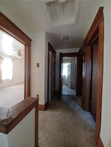 408 1st Avenue Ellwood City PA 16117