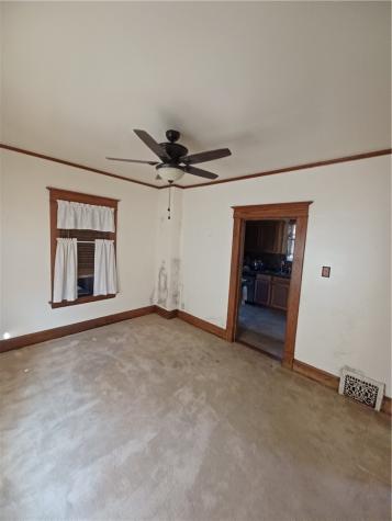 408 1st Avenue Ellwood City PA 16117