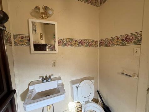 111 1st Street Bentleyville PA 15314