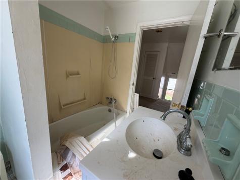 111 1st Street Bentleyville PA 15314