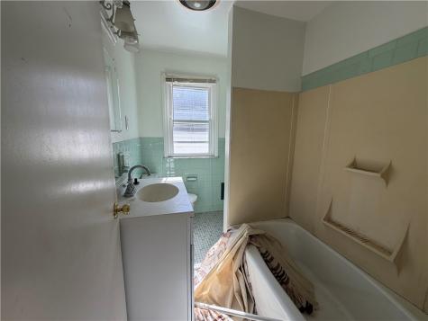 111 1st Street Bentleyville PA 15314