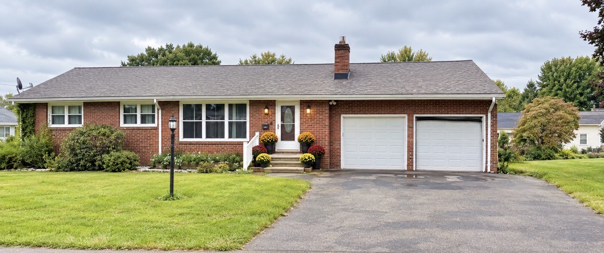 25 W Elizabeth Street Neshannock Township PA 16105