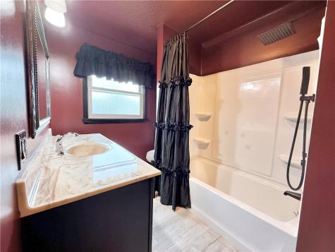 25 W Elizabeth Street Neshannock Township PA 16105