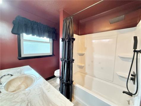 25 W Elizabeth Street Neshannock Township PA 16105