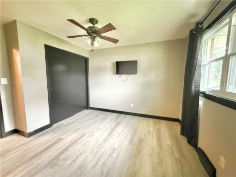 25 W Elizabeth Street Neshannock Township PA 16105