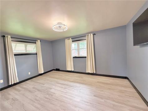 25 W Elizabeth Street Neshannock Township PA 16105