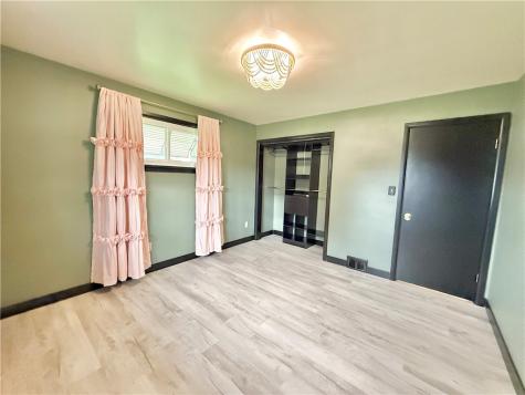 25 W Elizabeth Street Neshannock Township PA 16105