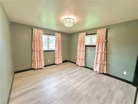 25 W Elizabeth Street Neshannock Township PA 16105