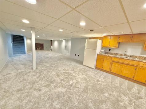 25 W Elizabeth Street Neshannock Township PA 16105